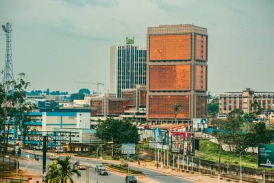 images/Centre_ville_Yaounde-Cameroun.JPG